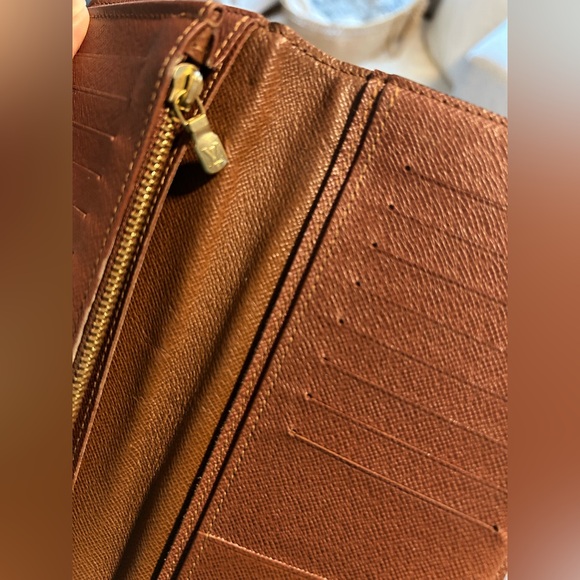 Louis Vuitton Brazza bifold long wallet in Monogram canvas with brown leather - Picture 4 of 15